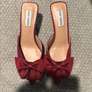 Steve Madden Burgundy Bow Mules